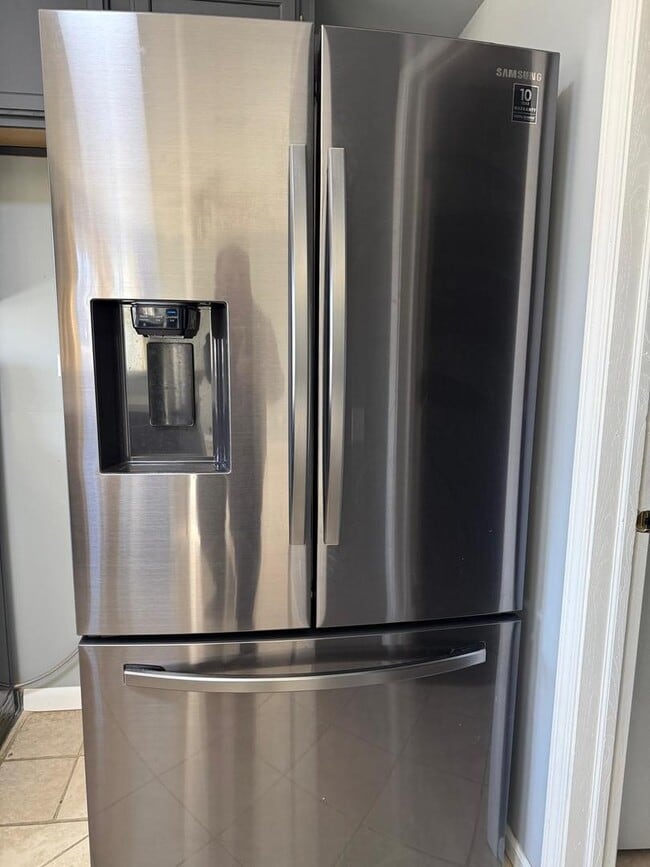 Building Photo - 295 Chrisman Dr