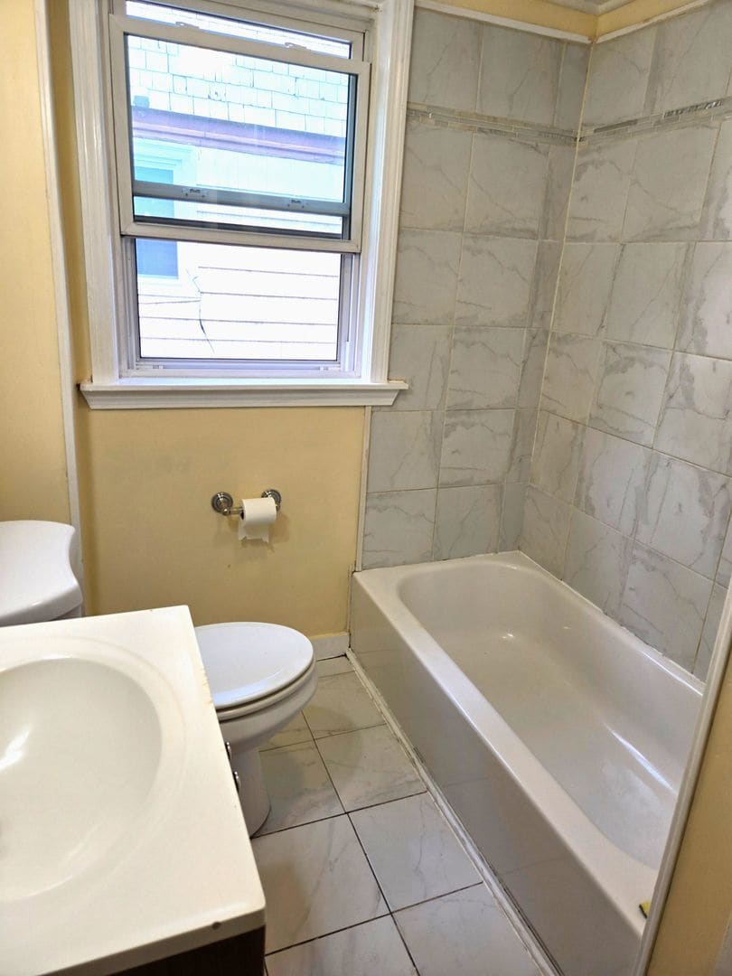 Building Photo - 118 Chad Brown St