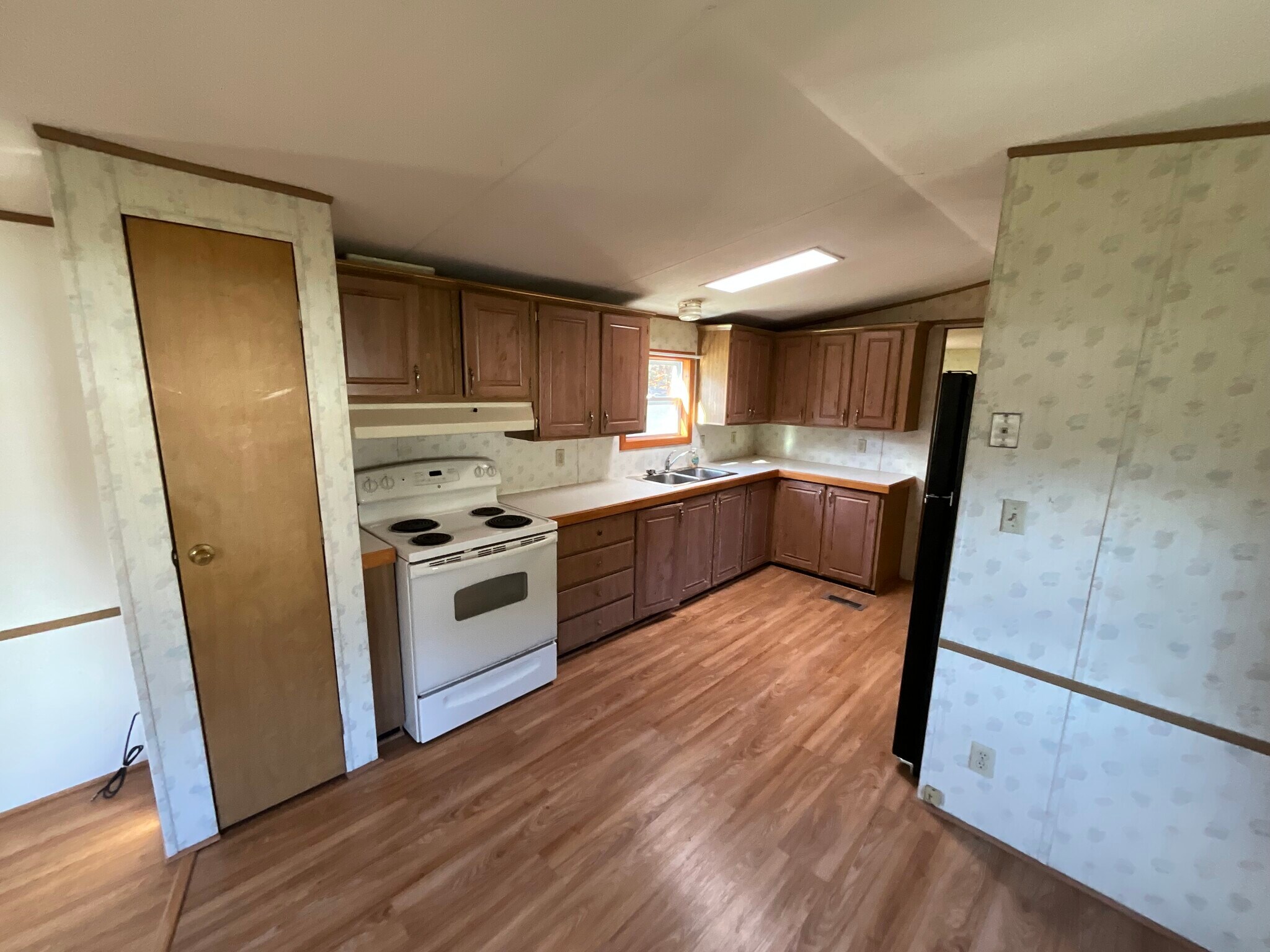 Building Photo - 45 Chadwick Way