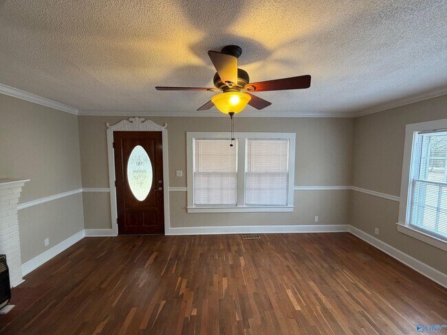 Building Photo - 16519 Market St