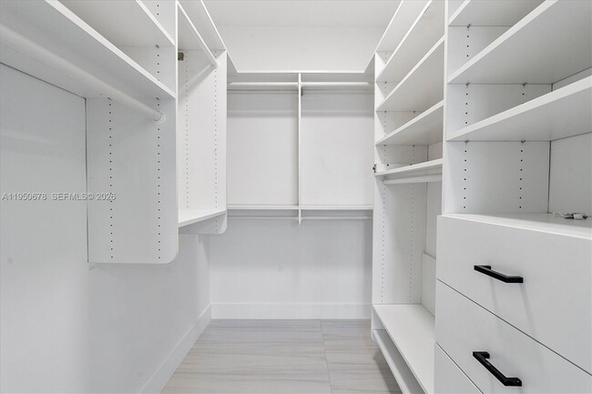 Building Photo - 21301 NE 38th Ave