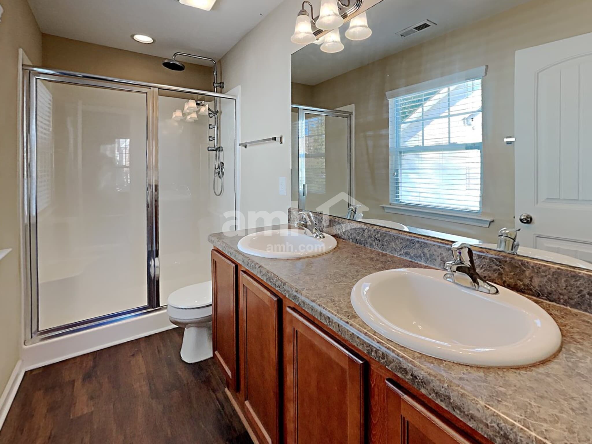 Building Photo - 405 Birch Run Dr