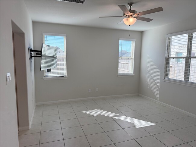 Building Photo - 31127 Mahogany Fir Trl