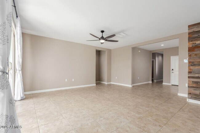 Building Photo - 29539 W Whitton Ave