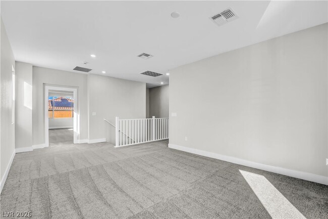 Building Photo - 6360 Pipers Brk Ln