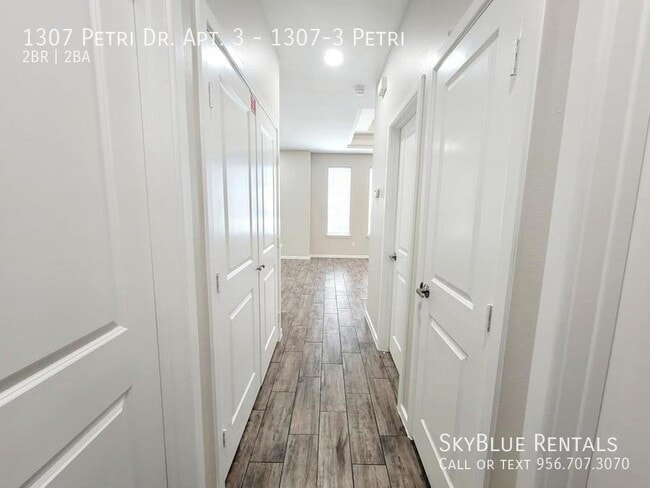 Building Photo - 1307 Petri Dr