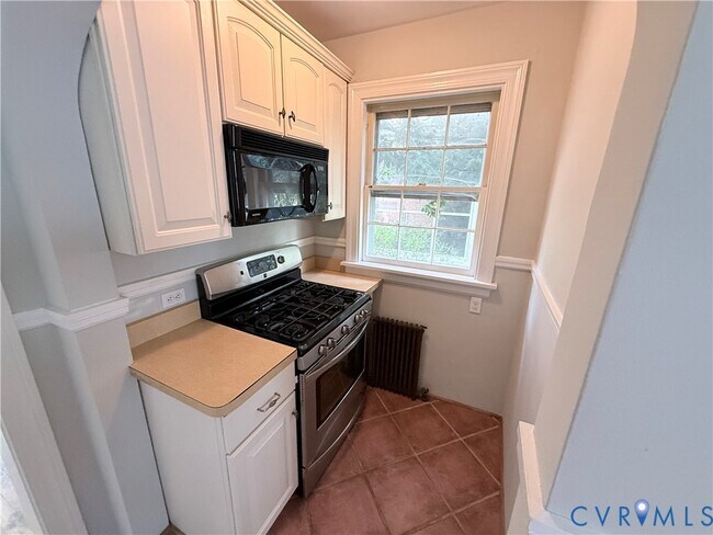 Building Photo - 1724 Wilmington Ave W