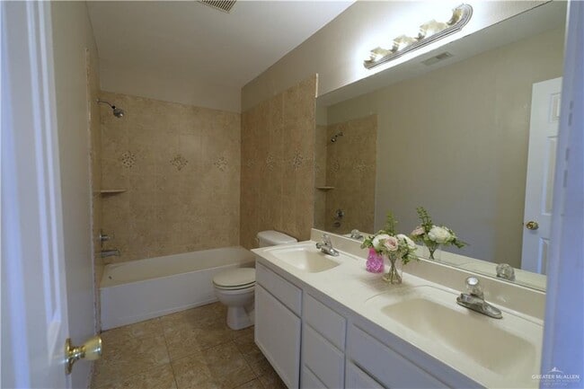 Building Photo - 18 N 23rd St