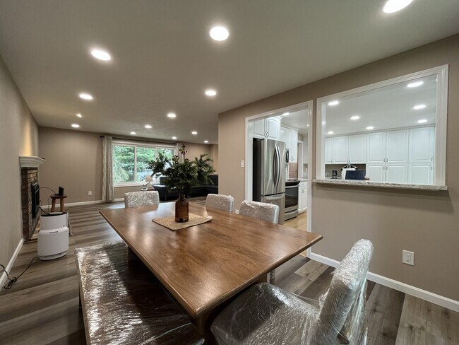 Building Photo - Three-Bedroom Home Near Nike Campus with Bonus Room, Large Deck & Two-Car Garage