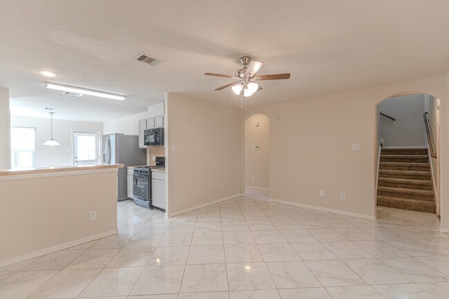 Building Photo - 21611 Falvel Misty Dr