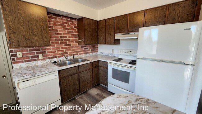 Building Photo - 3 br, 2 bath House - 224 Glacier Dr