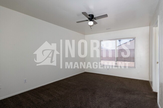 Building Photo - 10493 W Arivaca Dr
