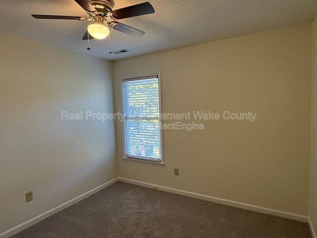 Building Photo - 306 Applecross Dr