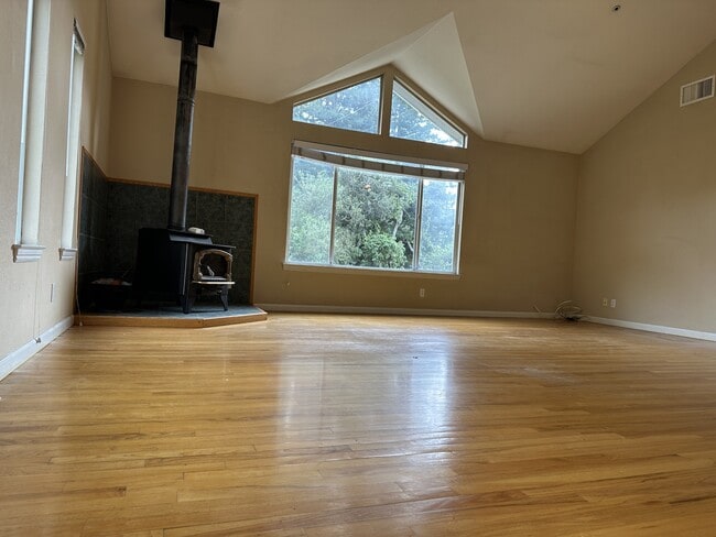 Building Photo - 25060 Soquel San Jose Rd