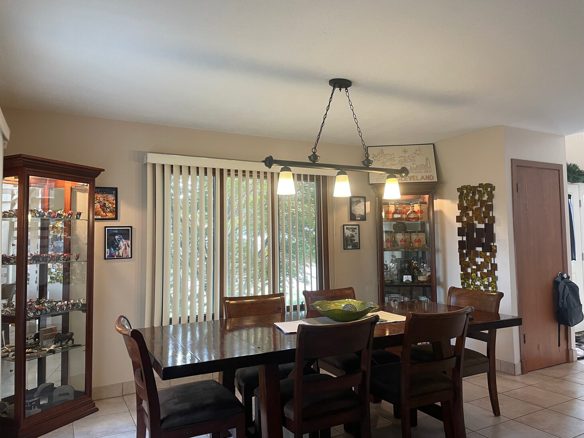 Building Photo - 551 Shadydale Dr