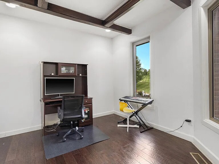 Building Photo - 2956 S Ranch Dr