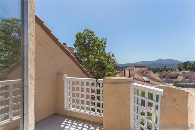 Building Photo - 12049 Calle De Montana