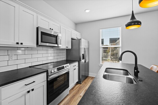 Building Photo - 3068 W Salida Ln