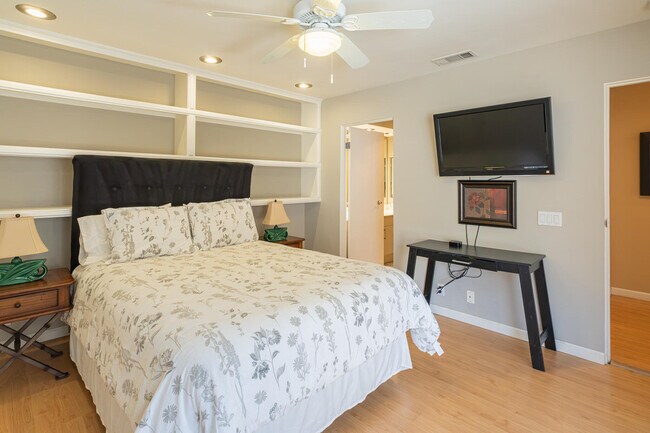 Building Photo - 46631 Arapahoe Cir