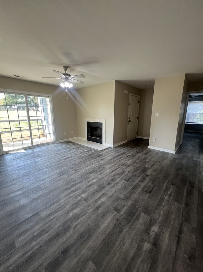 Building Photo - 8020 Tremaine Ct