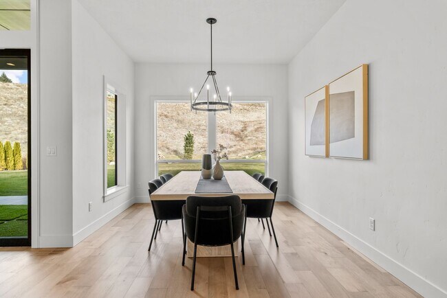 Building Photo - STUNNING North Boise Foothills Home Available soon