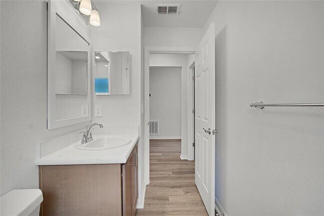 Building Photo - 1636 Astrid rd