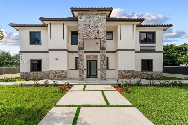 Primary Photo - 4 bedroom in Little river FL 33167