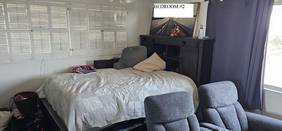 Building Photo - 832 Adelita St