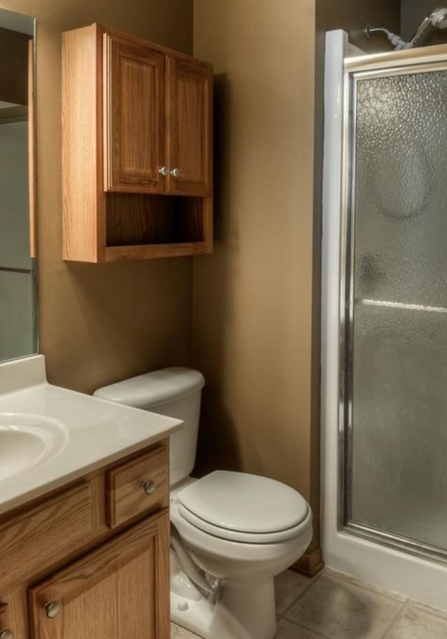 Building Photo - Inviting 3-Bedroom Near 168th & Giles!!