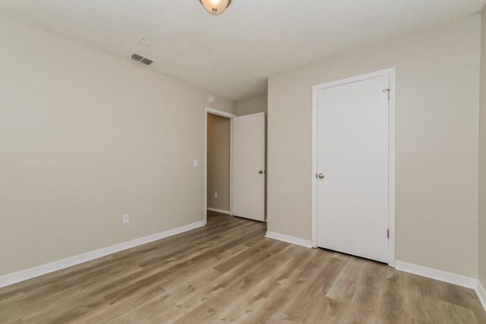 Building Photo - 8431 Duval Dr