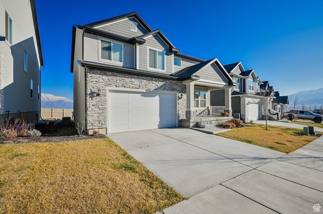 Building Photo - 106 N Midland Dr