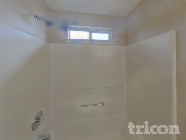 Building Photo - 123 Galway Ln