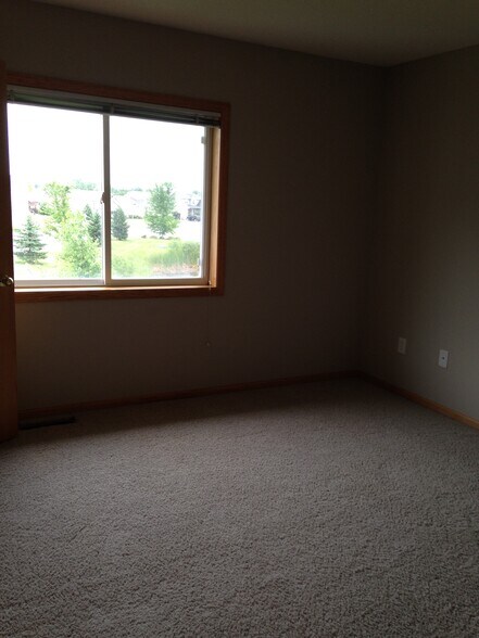 Building Photo - 2106 Linden Trl