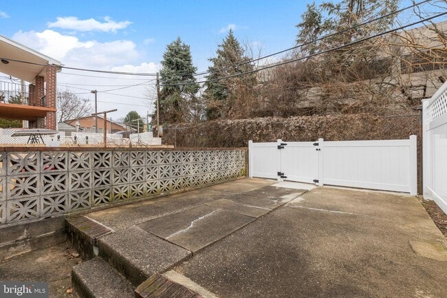 Building Photo - 618 N Scott St