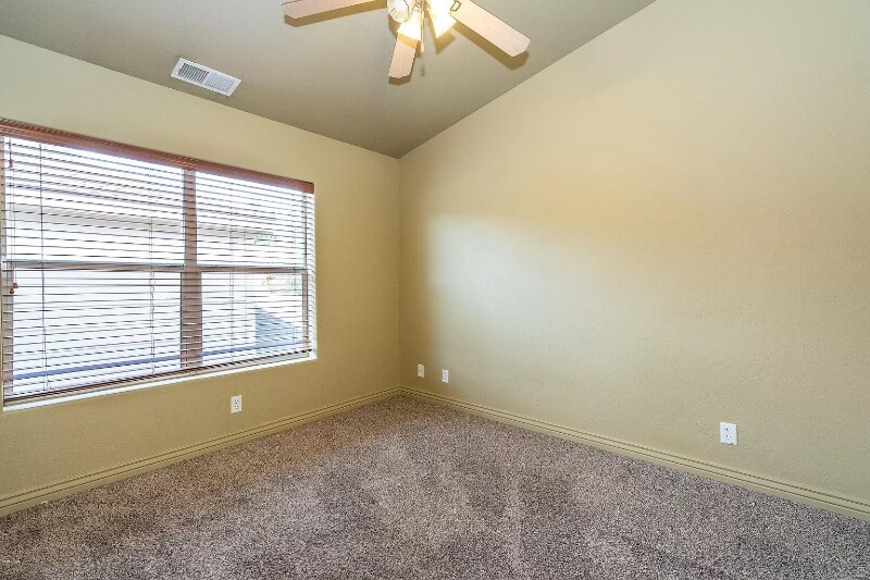 Building Photo - 1284 E Makayla Way