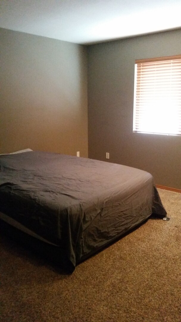 Building Photo - Beautiful South Hill Home!