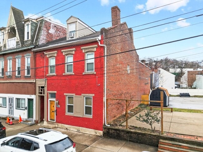 Building Photo - 2714 Jane St