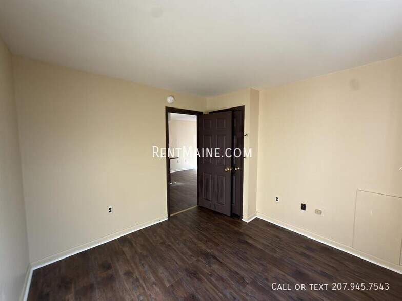 Building Photo - 47 Sanford St