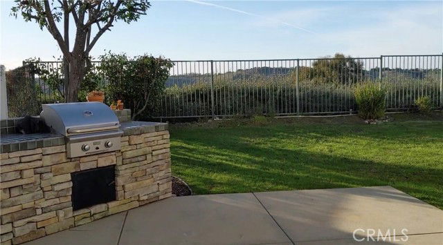 Building Photo - 31 Ledgewood Dr