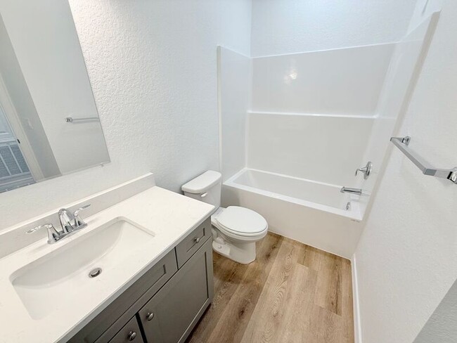 Building Photo - 3384 Hudson Bend