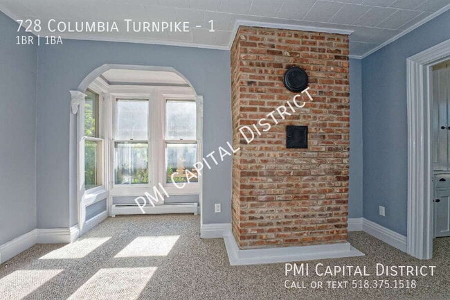 Building Photo - 728 Columbia Turnpike