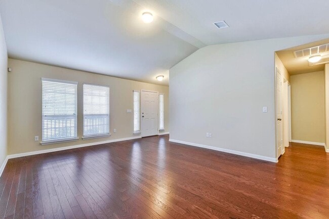 Building Photo - 18401 Friendship Hill Dr