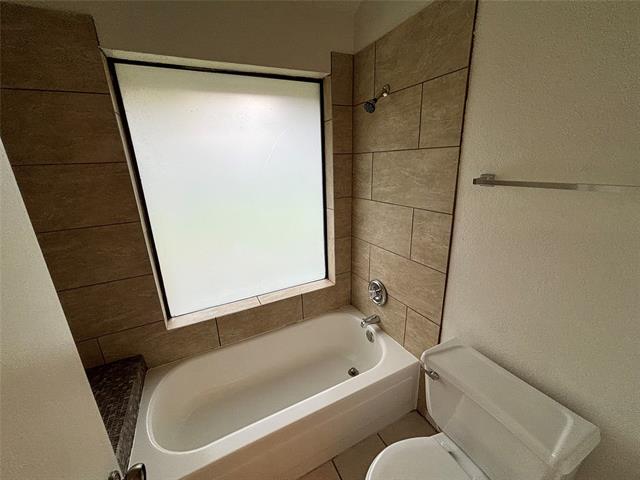 Building Photo - 2514 Livingston Ln