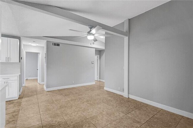 Building Photo - Beautiful Single Family Home