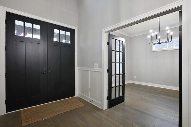 Building Photo - 2246 Koester