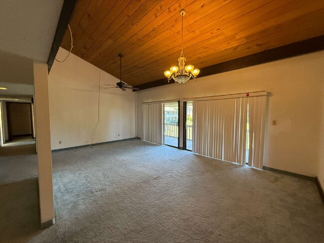 Primary Photo - 926 Tennis Way