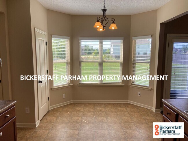 Building Photo - Self-Showings Available! Located in Fort M...