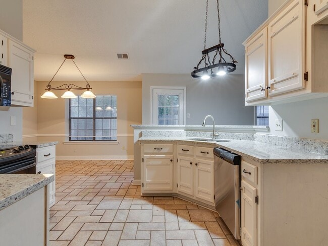 Building Photo - Spacious 3BR/2BA Bartlett rental home in GREAT location!