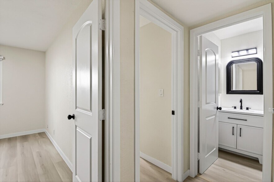 Building Photo - 1250 S Brookhurst St