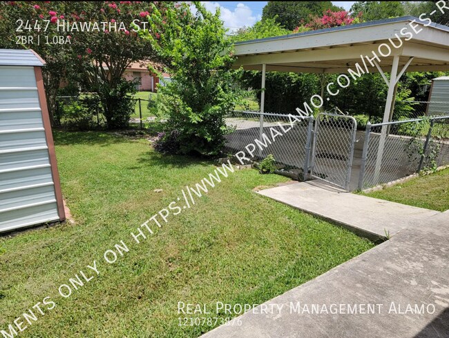 Building Photo - 2447 Hiawatha St